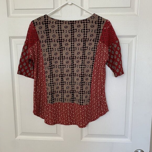 Lucky Brand Women's Shirt Top Size Small Black Tan Red 1/2 Sleeve Crochet - Picture 7 of 10